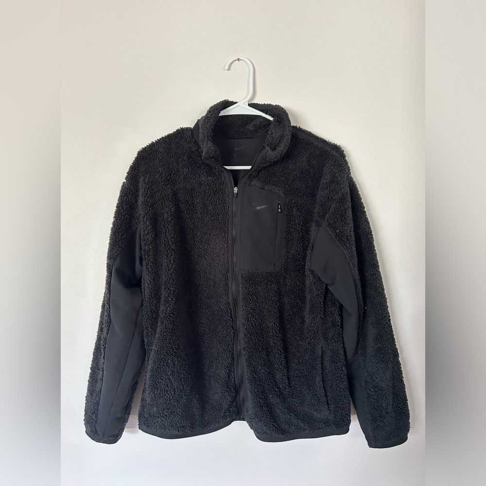Nike x Outdoor Life
Rare Deep Pile Nike Fluffy Track Jacket